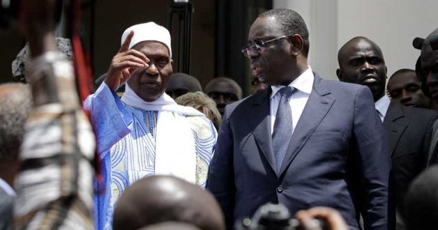 VISITE TRIOMPHALE A TOUBA: Wade exulte et descend macky sall