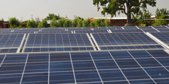 LA FRANCE ACCROIT SON EMPRISE SUR LE SENEGAL: L’Etat français à travers le consortium Engie/Meridiam a remporté l’appel d’offres pour la construction des parcs solaires de Kahone et Touba