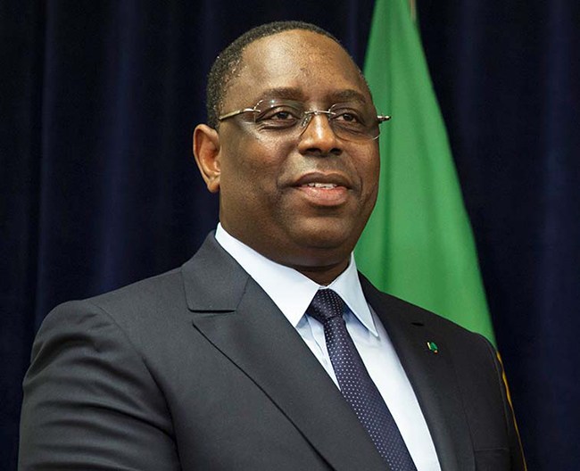 Adoption du parrainage : Macky Sall jubile depuis Paris