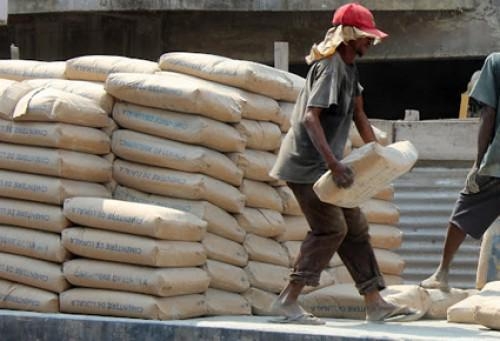 Mauvaise nouvelle pour ceux qui veulent avoir un toit: la tonne de ciment en hausse