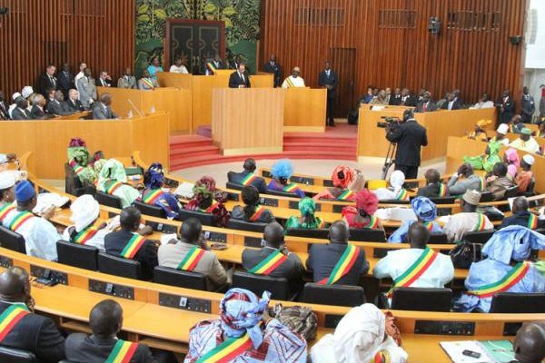 Véhicule des députés: L'Assemblée contacte des concessionnaires en toute discrétion, où est la transparence ?