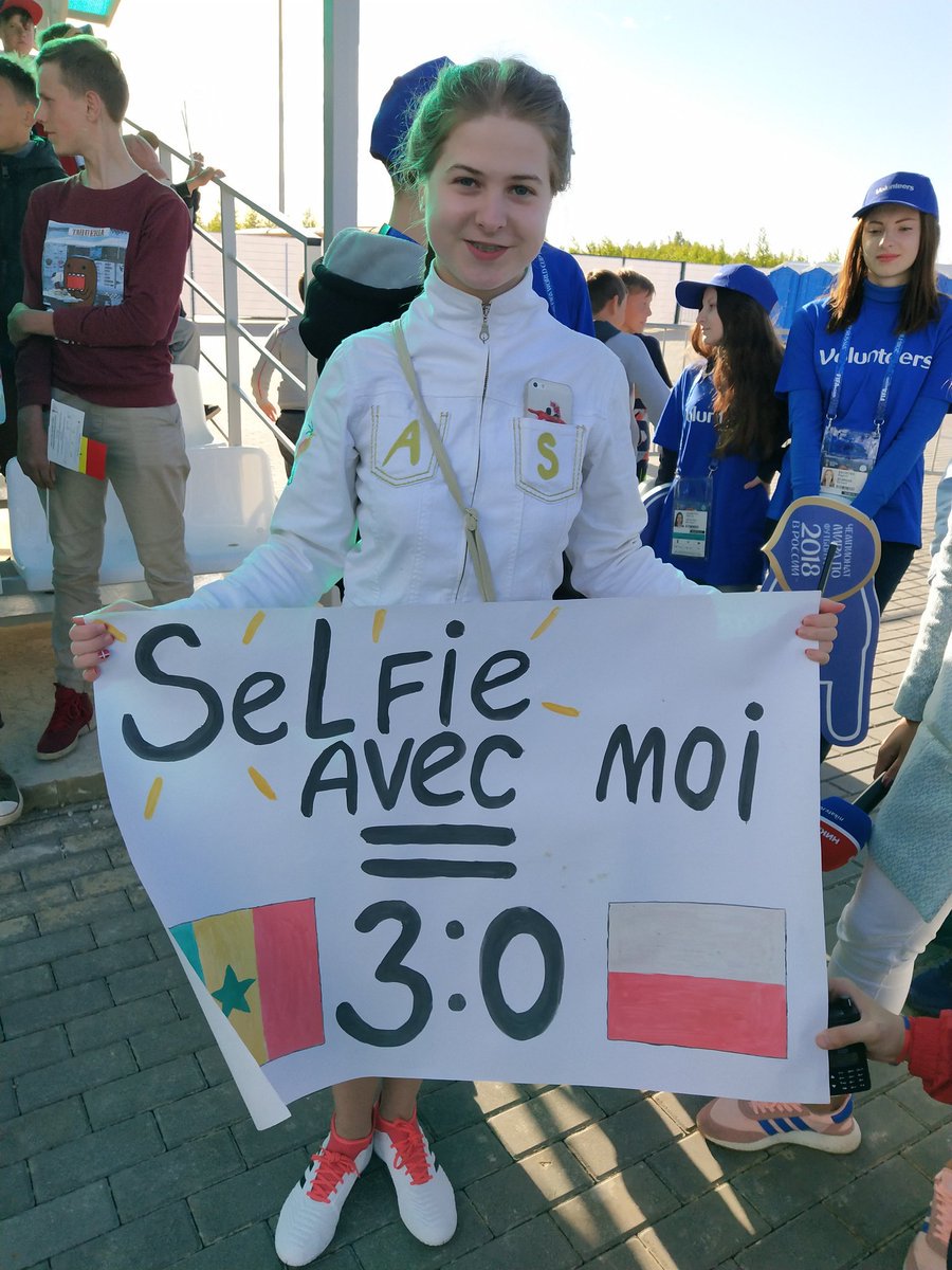 ​Une jeune fille russe prédit une victoire du Sénégal contre la Pologne en échange d’un selfie