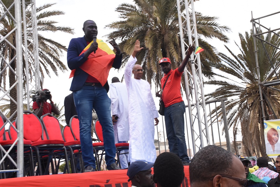 RASSEMBLEMENT DE L'OPPOSITION A LA PLACE DE L'OBELISQUE (en images)