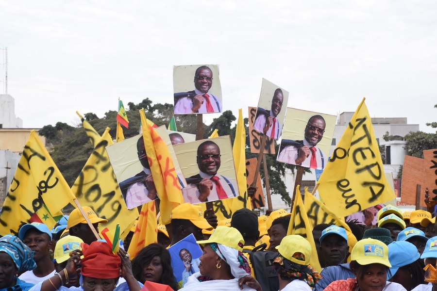 RASSEMBLEMENT DE L'OPPOSITION A LA PLACE DE L'OBELISQUE (en images)