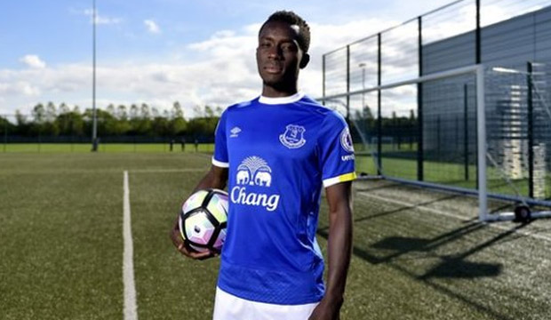 MERCATO DES LIONS: Everton refuse une offre de 16 milliards du PSG pour Gana Guèye