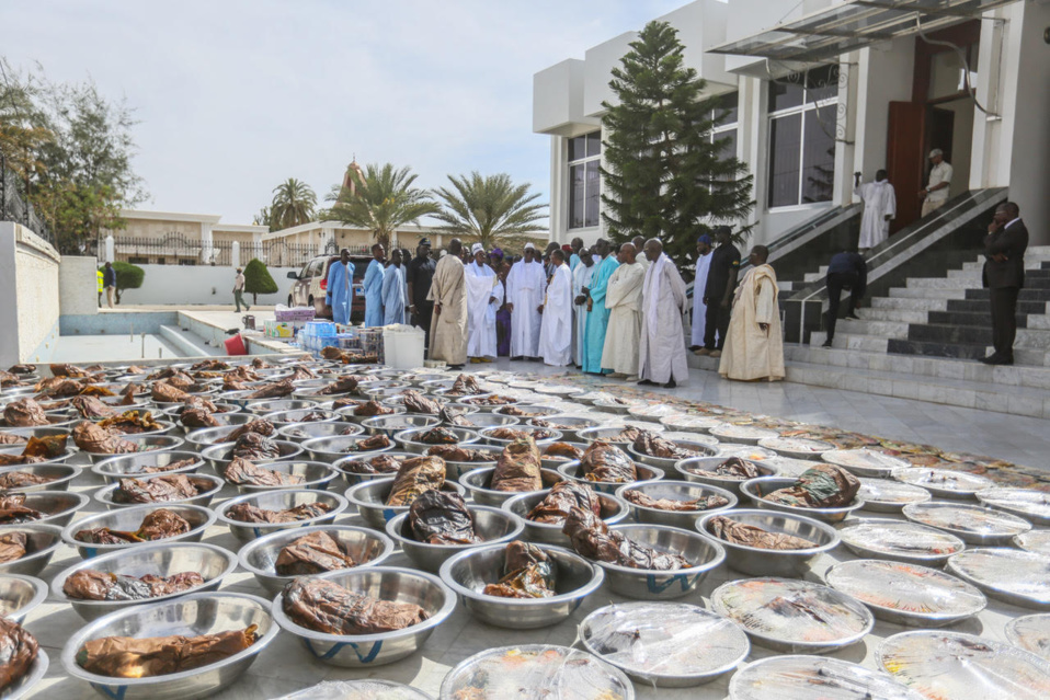 TOUBA : Le Bërndé Gargantuesque de Serigne Bass Abdou Khadre à Macky Sall (images)