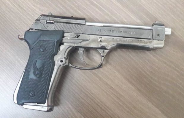 MEURTRE À KAFOUNTINE : Aladji Djiba tue Ansoumana Mané avec le pistolet de son grand-frère qui fond dans la nature avec l'arme du crime