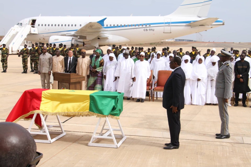 Funérailles de Président du HCCt: Macky Sall honore Ousmane Tanor Dieng