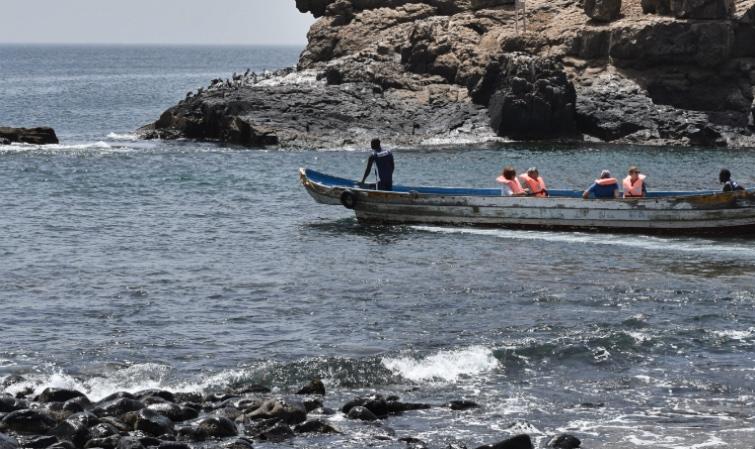 Chavirement d'une pirogue à l'ile des madeleines hier: 4 morts, de probables disparus, 35 rescapés, la république mobilisée