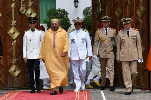 Le Roi Mohamed VI renforce l'arsenal militaire du Maroc avec 36 hélicoptères de combat "APACHE"