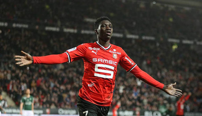 EQUIPE-TYPE 2019 DE LIGUE 1 DES INTERNAUTES DE FRANCE FOOTBALL: Édouard Mendy, Mbaye Niang et Ismaïla Sarr dans le 11 type