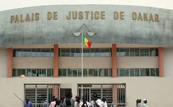 ESCROQUERIE ET FAUX USAGE DE FAUX EN DOCUMENT ADMIRATIF : Alassane Diabira délivrait de faux permis de visite au sein du tribunal de Pikine/Guédiawaye moyennant 1000 ou 2000 F