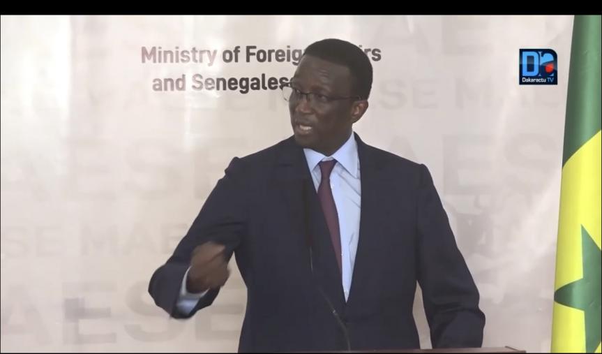 SORTIE DU MINISTRE DES AFFAIRES ETRANGERES SUR LE COVID-19 : Amadou Bâ sermonne les émigrés et dénonce la stigmatisation à l’encontre des compatriotes rentrés au pays