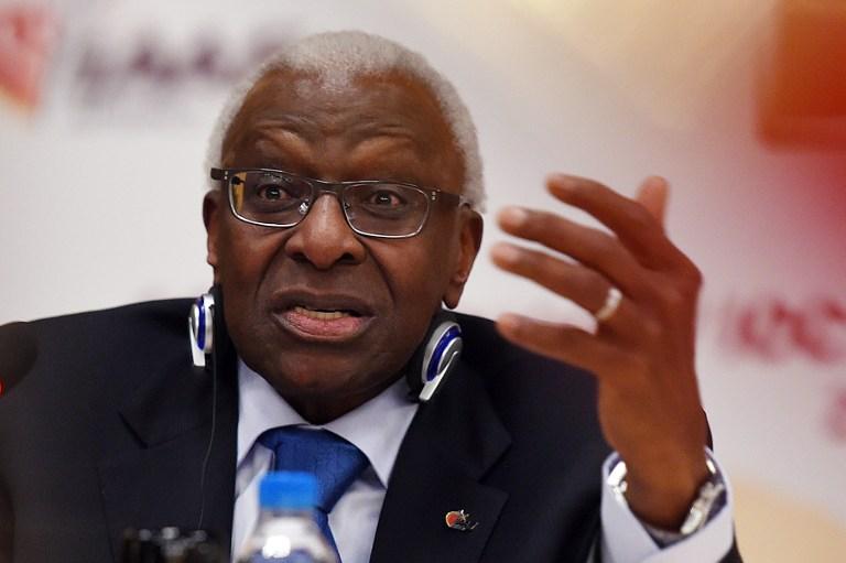 ENCORE UNE AFFAIRE QUI POURRAIT MOUILLER L’ANCIEN PRÉSIDENT DE L’IAAF : Un membre du comité exécutif de Tokyo 2020 déclare avoir donné des appareils photos numériques et une montre Seiko à Lamine Diack comme «cadeaux»