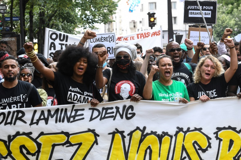 AFFAIRE LAMINE DIENG EN FRANCE : Rassemblement à Paris en hommage au Sénégalais, mort dans un fourgon de la police après une interpellation