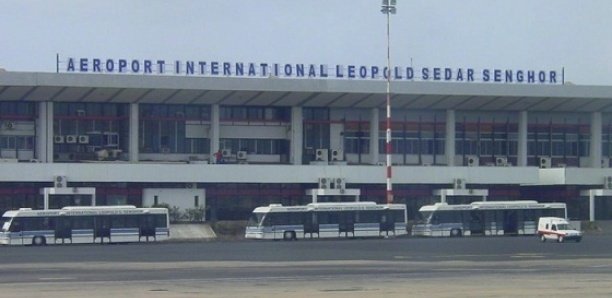 Macky confie les 30 hectares de l'aéroport de Yoff à la CDC