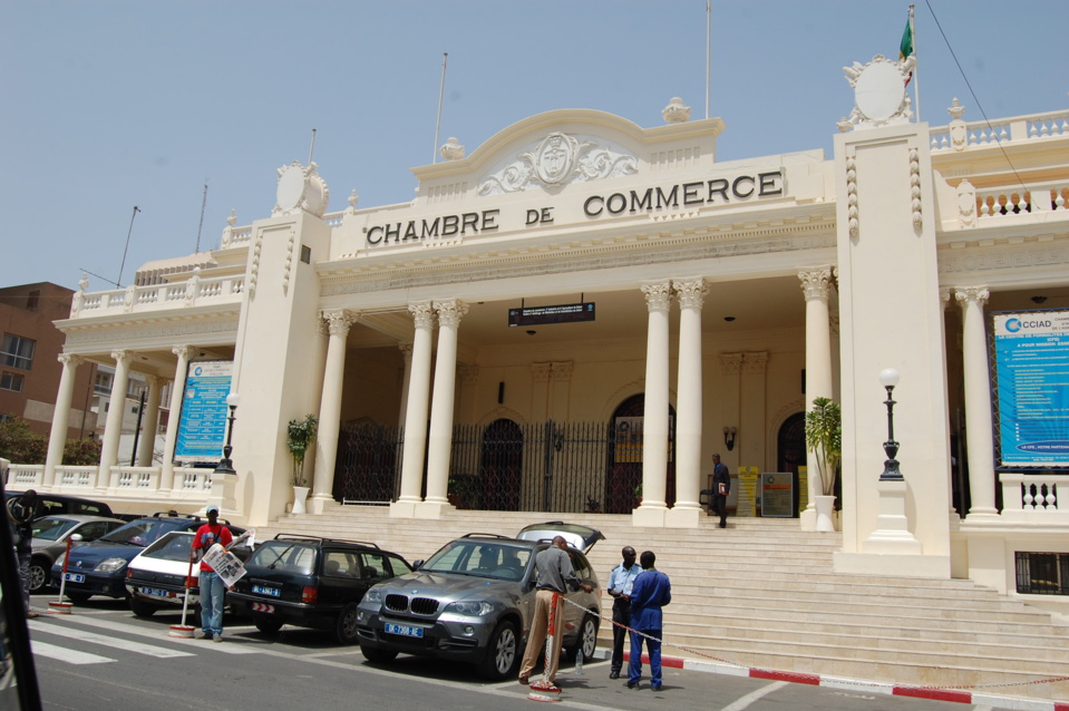 INSTALLATION BUREAU CHAMBRE DE COMMERCE DE DAKAR : Abdoulaye Sow chasse l’huissier et les journalistes comme des malpropres