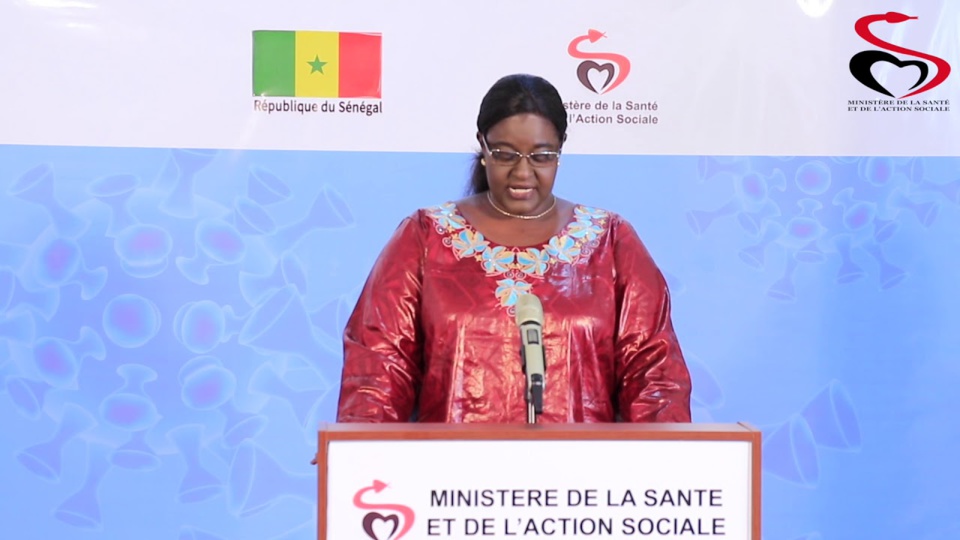 Dr MARIE KHEMESS NGOM NDIAYE, DIRECTRICE GÉNÉRALE DE LA SANTE  «Avant d’acheter ce vaccin, nous avons fait des recherches en termes d’innocuité, de toxicité et surtout d’efficacité»