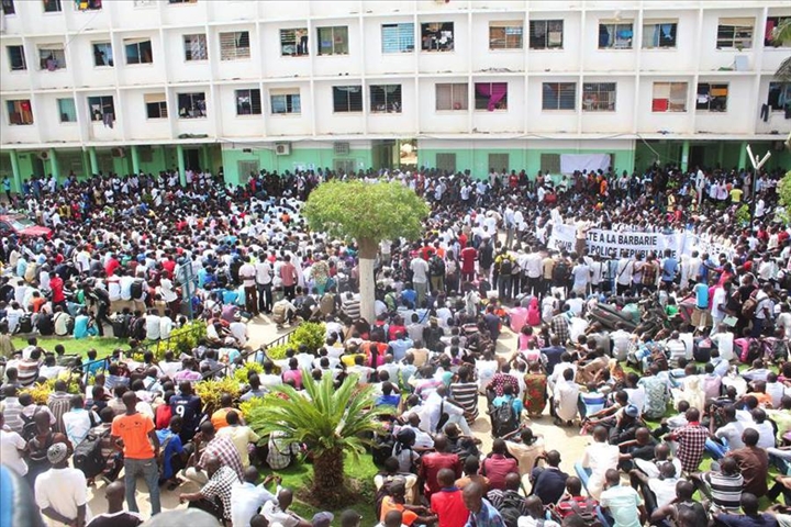 UNIVERSITE CHEIKH ANTA DIOP Des Etudiants appellent à barrer la route aux politiciens peureux qui se réfugient derrière les Franchises universitaires