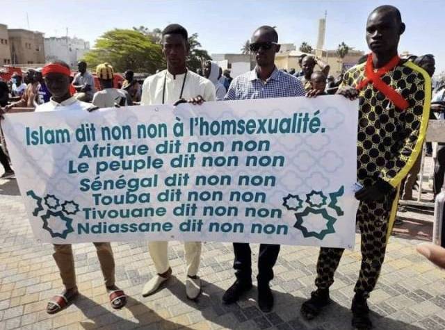 Marche pour la criminalisation de l’homosexualité :Thiés dit NON aux LGBT!