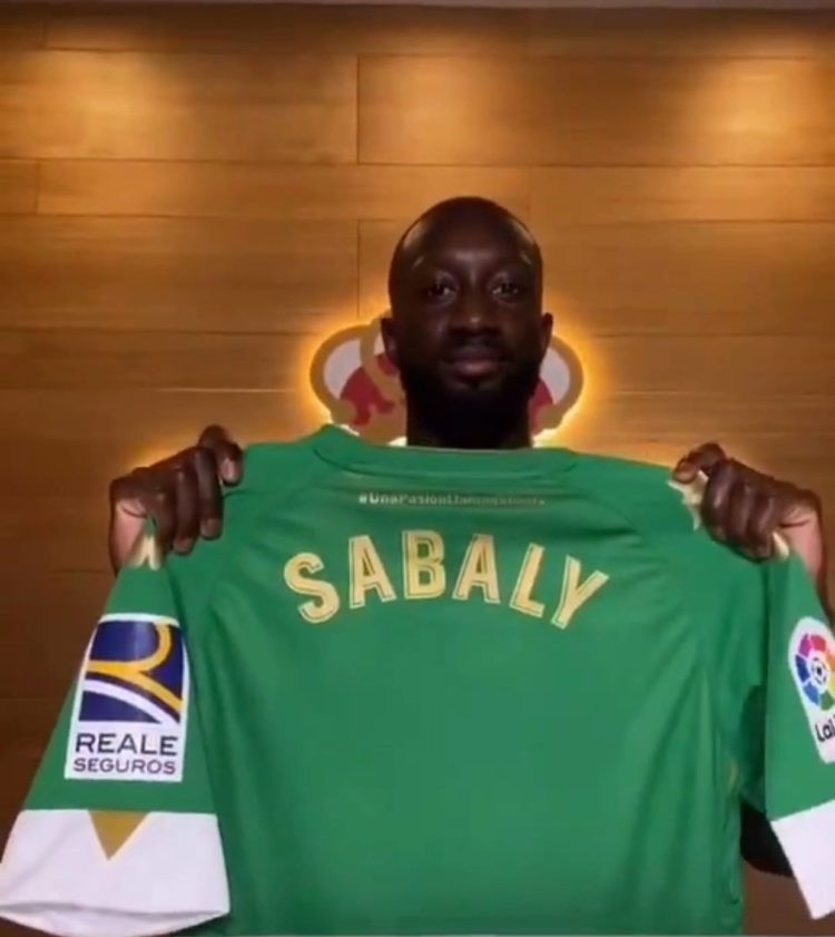 APRES CINQ SAISONS A BORDEAUX: Youssouf Sabaly s’engage avec le Betis Séville