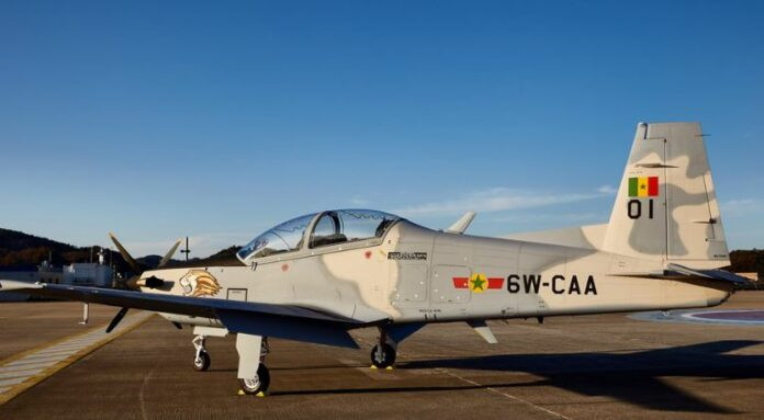 VOCATION AGRICOLE: L'Armée de l'air sénégalaise se fait livrer un Schweizer S300C pour la lutte contre les insectes