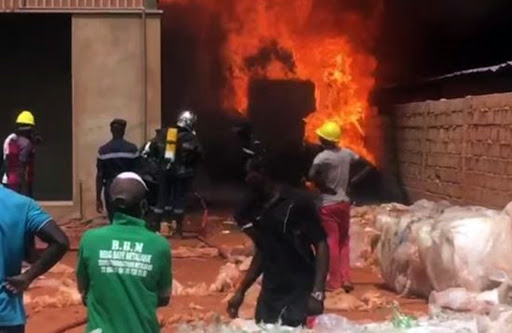 INCENDIE A WAKHINANE NIMZATT :   Un appartement de Nigérians part en fumée