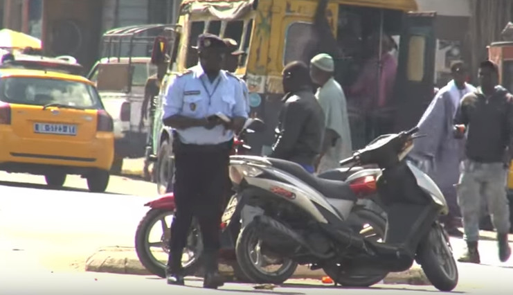 Interdiction des vélos-taxis à Dakar: Le Gouverneur brandit la cravache,un contrôle systématique sur toute moto transportant plus d'une personne..