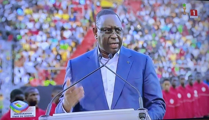 INAUGURATION DU NOUVEAU STADE ME ABDOULAYE WADE: Macky Sall magnifie le travail abattu pour réaliser le joyau et le dédie à la jeunesse sénégalaise