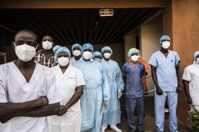 Les médecins en grève demain avec une «journée sans blouse»