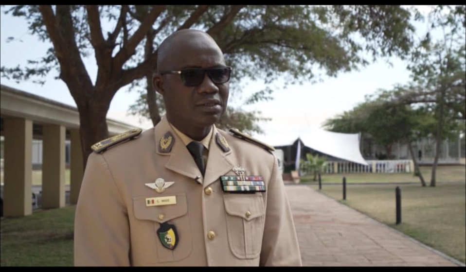 LES CONSEILS DU GÉNÉRAL CHEIKH WADE, CHEF D’ÉTAT MAJOR GÉNÉRAL DES ARMÉES AUX MILITAIRES SUR LES RÉSEAUX SOCIAUX:«Un militaire, c’est la discrétion, la confidentialité.Une petite indiscrétion peut vous faire sauter sur une mine ou vous tombez dans un