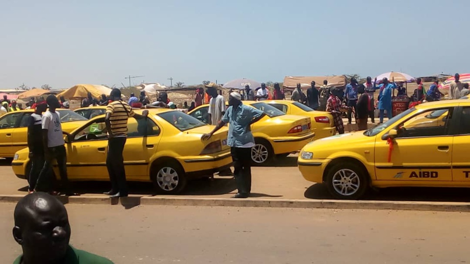 Aéroport Blaise Diagne : les chauffeurs de taxi en rogne