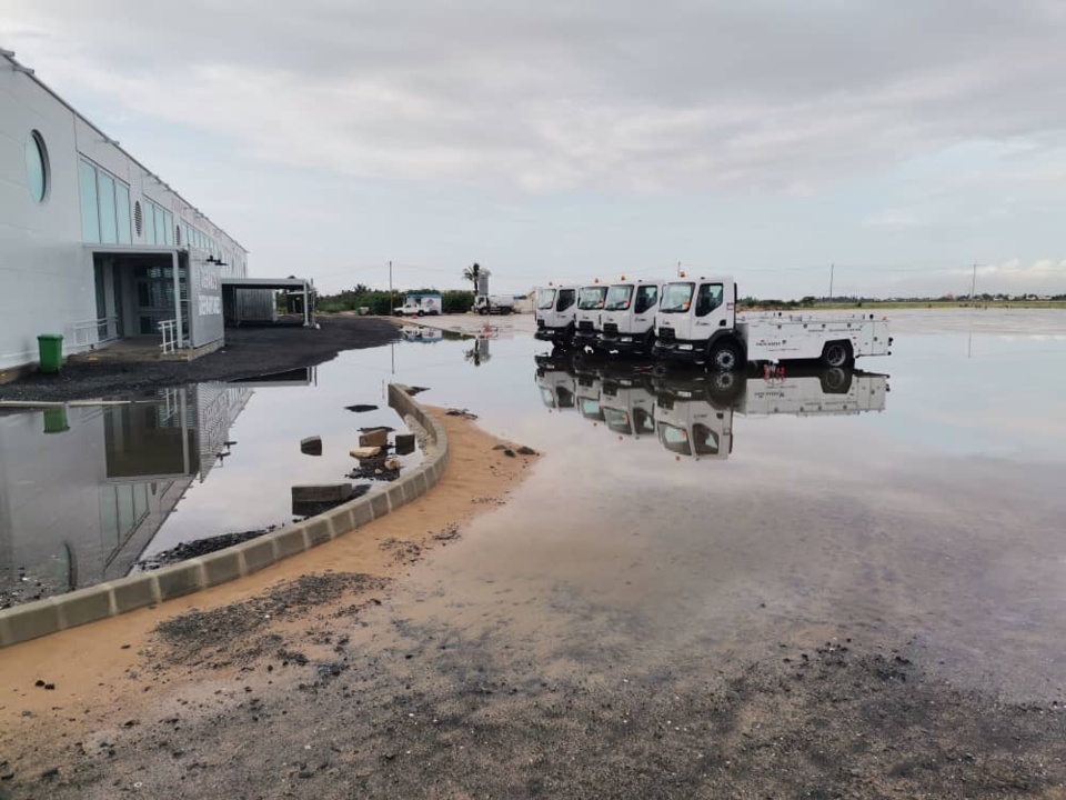 INAUGURÉ LE 4 JUILLET EN GRANDE POMPE POUR UN COUT DE 23 MILLIARDS : L'aéroport de Saint-Louis sous les eaux