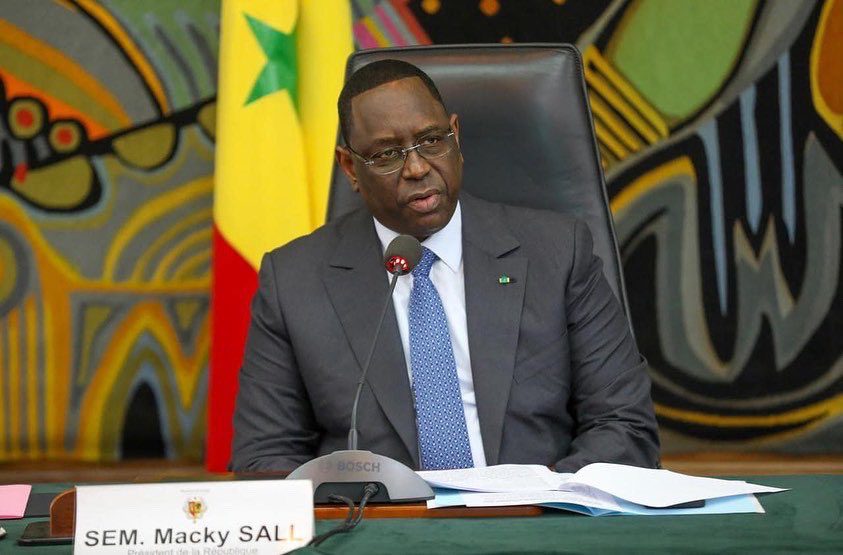 BAISSE DES PRIX DES PRODUITS ET SERVICES DE CONSOMMATION :Macky Sall égrène 11 décisions d’application immédiate pour soulager les ménages