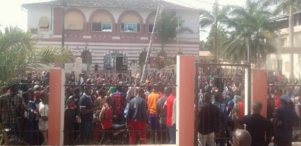 Concert de casseroles des étudiants de Ziguinchor contre Sonko