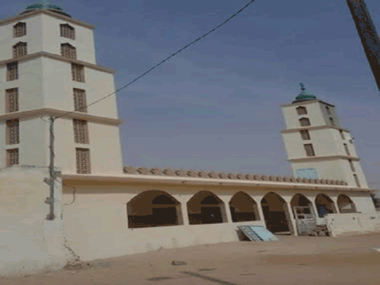 LE MUEZZIN DE LA MOSQUÉE DES MAMELLES REÇOIT DES COUPS DE BÂTON QUI LUI FRACASSE LE BRAS :Ibrahima Kandé avait menacé avec machette l'épouse de son bourreau, Thierno Sadiouma Diallo