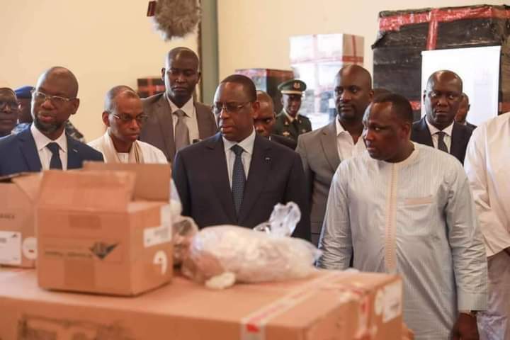 Macky Sall réceptionne des équipements scientifiques pour 130 laboratoires pédagogiques