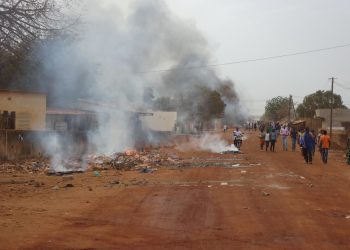 VEILLE DU PROCES SONKO-ADJI SARR:Des affrontements dans plusieurs quartiers de la capitale, Auchan Pikine vandalisé