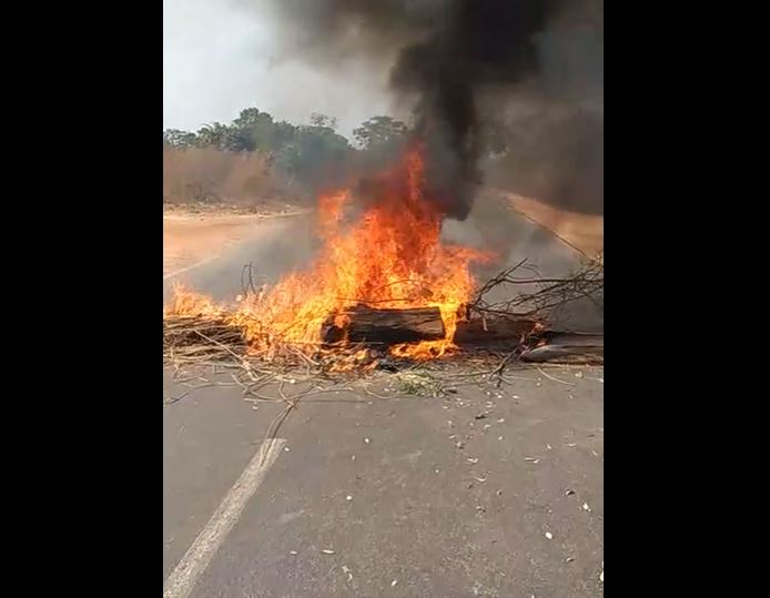 MANIFESTATION DES PRO SONKO DANS LE DÉPARTEMENT DE BIGNONA :Des hommes armés de machettes immobilisent les véhicules à Badiana… pendant plus de 3 heures