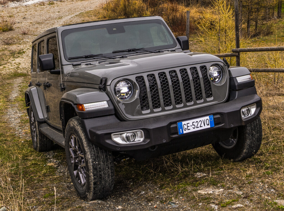 Carrefour Automobiles condamné à délivrer une Jeep Wrangler à Lala Aicha et payer 4 millions à l’hôtel