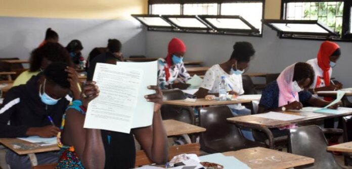 FRAUDE PRÉSUMÉE AU LYCÉE DES PARCELLES ASSAINIES : Un candidat au baccalauréat pris en flagrant délit de triche