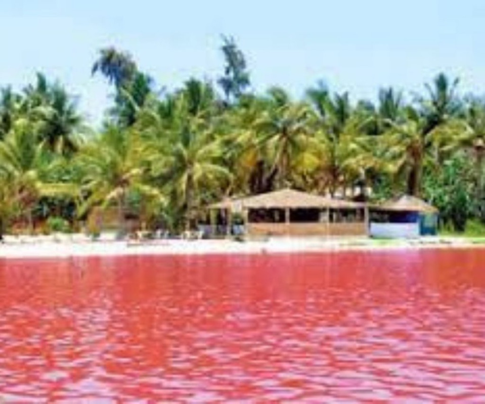 Sauvegarde du Lac rose, des villages environnants