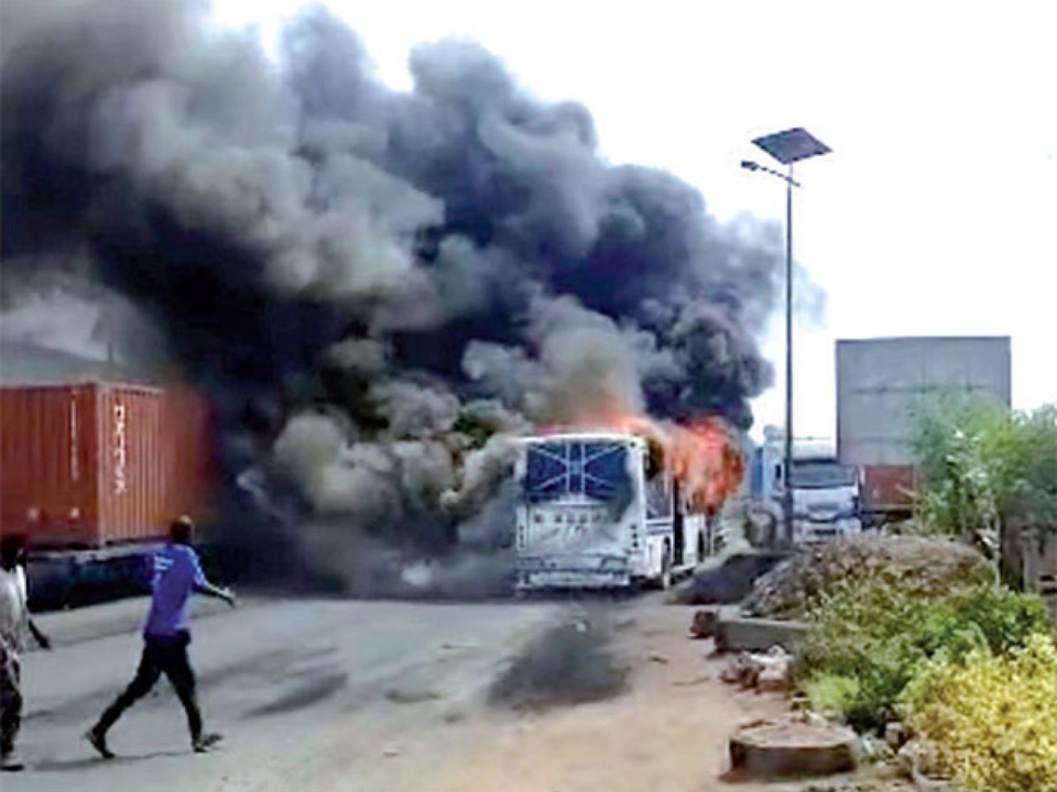 AFFAIRE DU BUS INCENDIE : Retour de Saër Fall au Sénégal après acquittement aux Usa