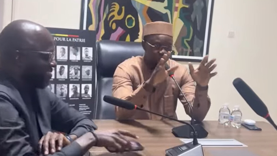 RENCONTRE AVEC UN GROUPE D’ARTISTES SOUTENEURS DU PROJET : Ousmane Sonko crache sur l’état de grâce, appelle l’opposition à se manifester et annonce subtilement des poursuites dans les prochains jours