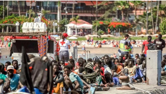 Identification des migrants mineurs aux Îles Canaries : sur les 5300 enfants et adolescents, 1700 sont d'origine sénégalaise…