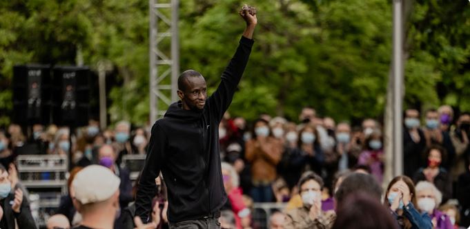 POUR AVOIR TRAITÉ DES POLICIERS ESPAGNOLS DE RACISTES : L’ancien député à l'Assemblée de Madrid, Serigne Mbaye, convoqué le 28 janvier prochain