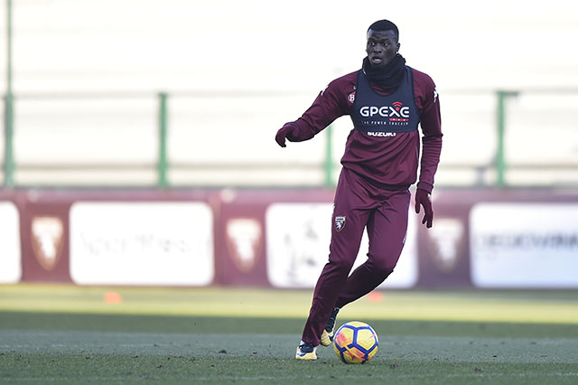 VICTIME D’UNE FRACTURE DU NEZ A L’ENTRAINEMENT: Mbaye Niang sera opéré ce mardi