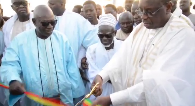 Inauguration populaire et en grande pompe de Ila Touba: le khalife prie pour que Macky achève tous ses projets