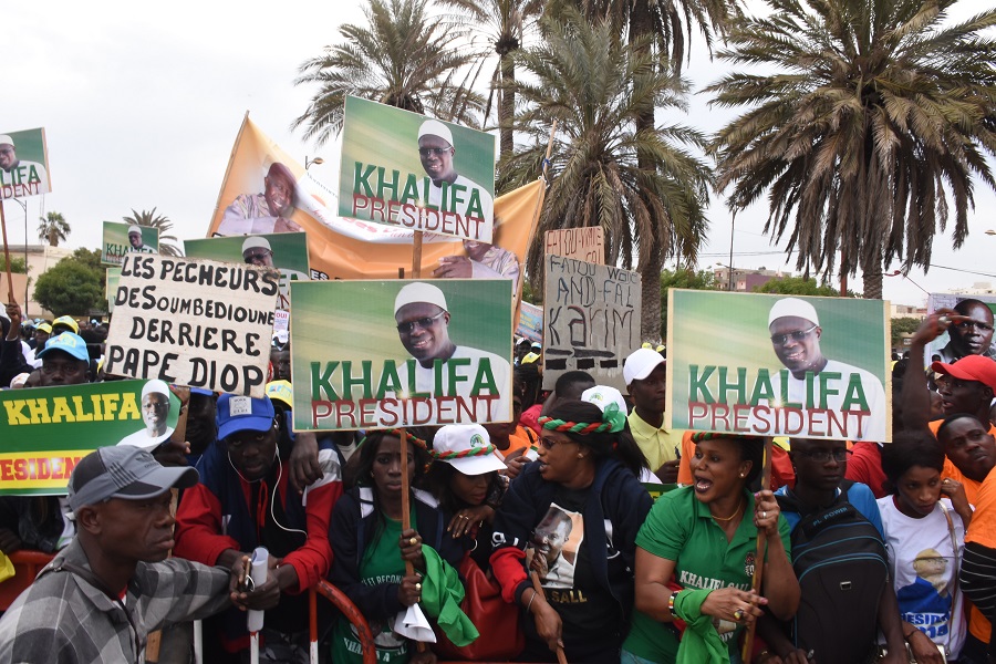 RASSEMBLEMENT DE L'OPPOSITION A LA PLACE DE L'OBELISQUE (en images)