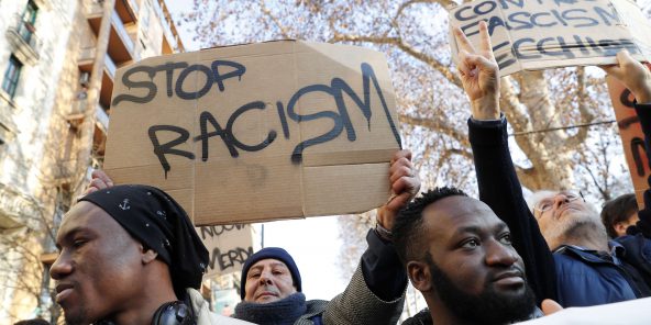 ENCORE UN COMPATRIOTE VICTIME DE RACISME EN ITALIE: Deux nationalistes italiens versent de l’eau de javel à un jeune Sénégalais,le maire de Pise enflamme la toile